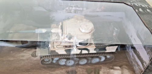 Forces Of Valor 1/32 912042B German Sd.Kfz.181 PzKpfw VI Tiger, Eastern Front - Picture 8 of 24