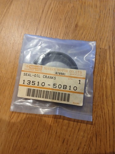 Nissan 100NX B13, front Crankshaft oil seal, 1.6 Engines,new genuine part.  - Picture 2 of 2