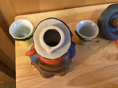 WOW! Vintage Ceramic Cowboy Whiskey Liquor Decanter 6 Pistol Gun Shot Glasses - Picture 9 of 21