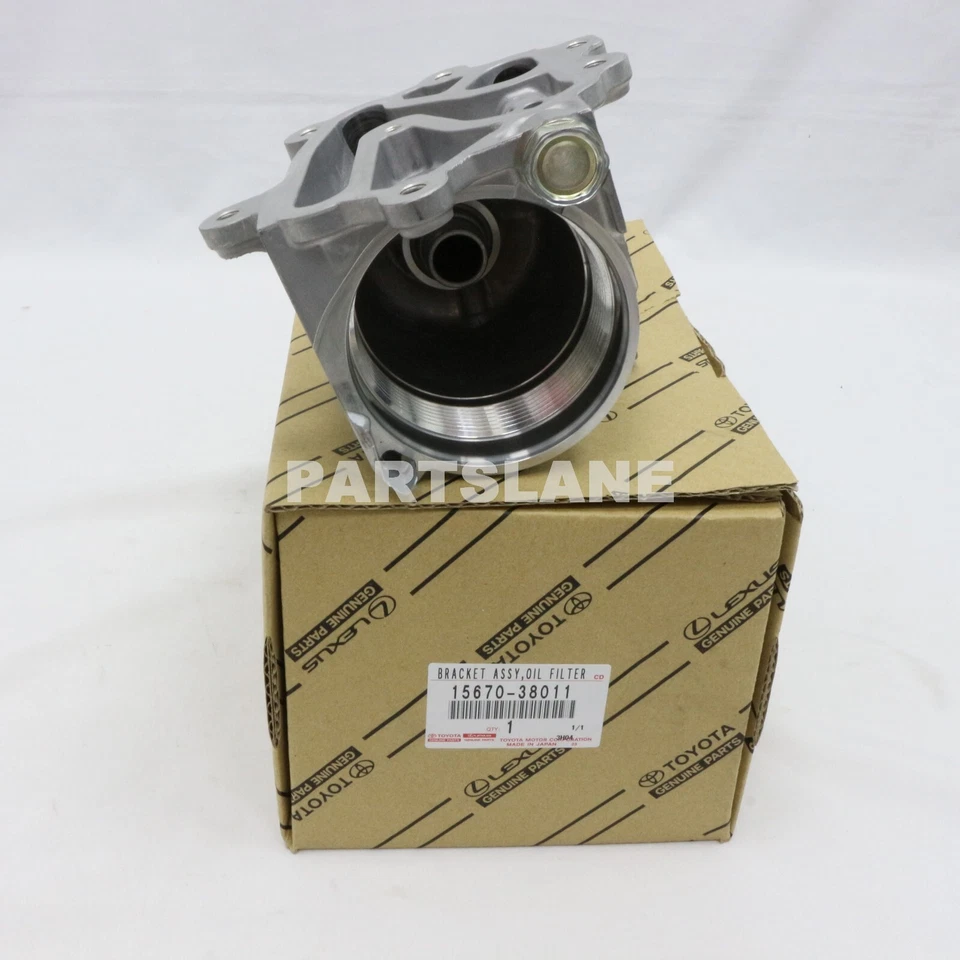 Soporte de filtro de aceite OEM 15670-38011 Toyota Land Cruiser Tundra Lexus LX570 Foto 2 de 4