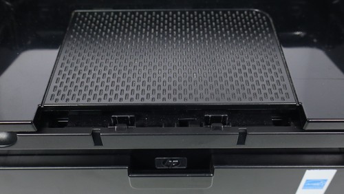 HP LaserJet Professional P1606dn printer - page count 30930 - no toner - Picture 10 of 11