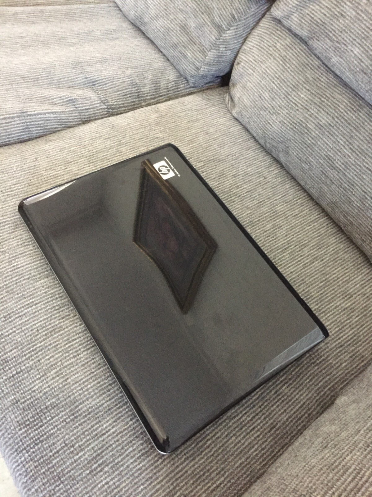 HP Pavilion dv2718us 14"(AMD Turion 64x2/320GB HD/4GB/Win7/Office07)-Great Shape - Picture 7 of 10