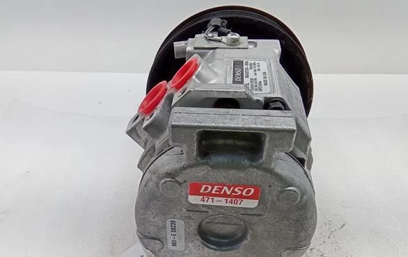 Compresor de aire acondicionado Toyota Corolla 2003-2008 Foto 3 de 4