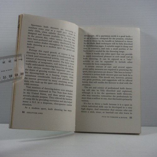 Knife Throwing A Practical Guide by Harry K McEvoy 1981 vintage paperback book - Picture 11 of 17
