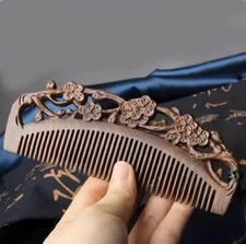 Handmade 100% Natural Sandalwood Hair Detangler Wooden Combs Hair Brush