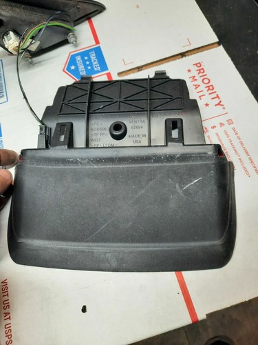 2010 2014 CHRYSLER 200 SEDAN 3RD BRAKE LIGHT - Imagen 2 de 3