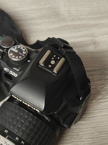 Olympus E-500 DSLR Digitalkamera mit x2 Objektiven - ohne Ladegerät - Bild 9 von 22
