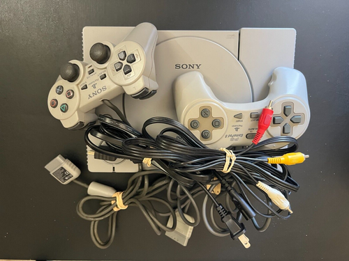 Sony PlayStation 1 Game SCPH-5501 Console With 2 Controller Tested