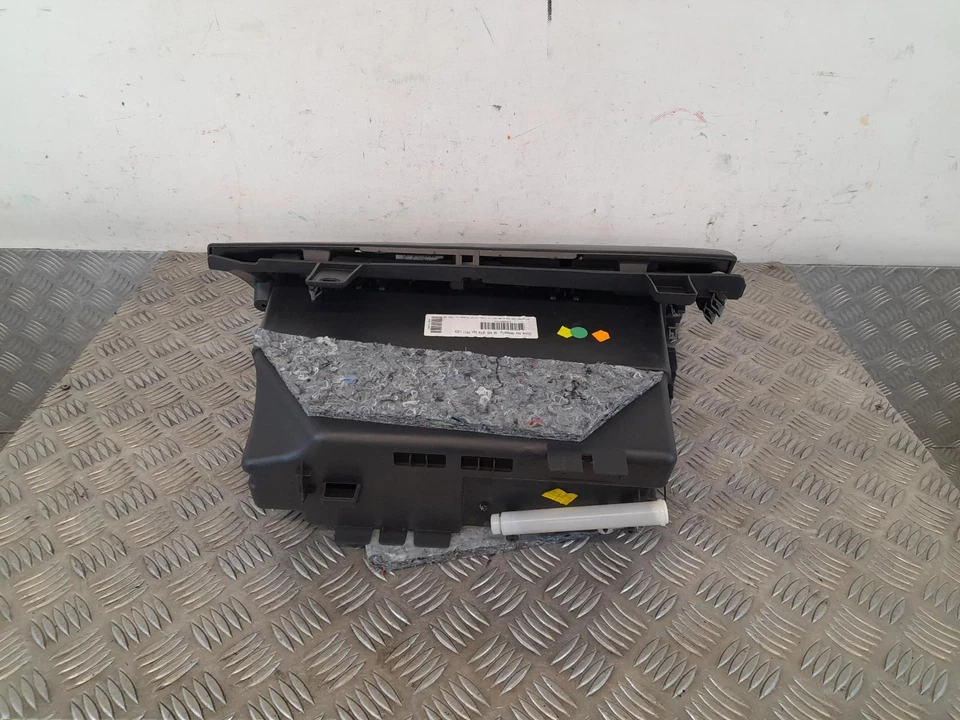 Guantera Volvo S60 Mk2 2010-2018 31393674 Foto 4 de 4