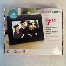 Aluratek ADPFWM7S Digital Photo Frame 7" LCD Display with Automatic Slideshow