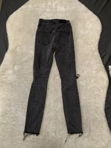 Madewell Curvy High Rise Skinny Washed Black Denim Jeans Size 24 Ripped - Picture 2 of 8