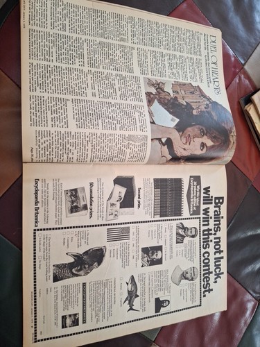 MARISA BERENSON , WOMAN'S DAY MAGAZINE 1976 , TAMIE FRASER - Picture 13 of 24