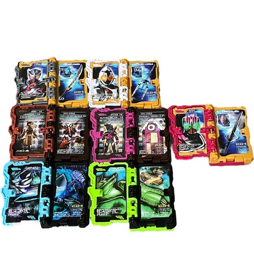 Juego de 16 libros Bandai Kamen Rider Saber Wonder Ride sin sonido usados Japón - Imagen 6 de 7