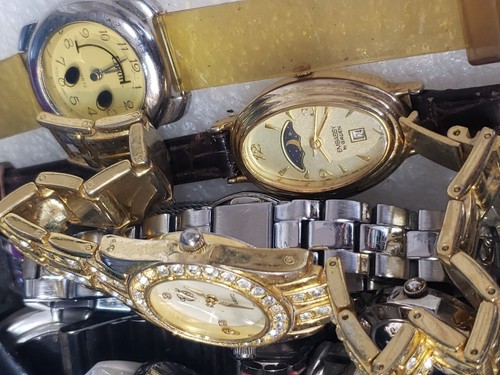 Mixed Lot 40 Pieces Of Assorted Various Brand Watches For Parts Untested Read - Bild 17 von 20