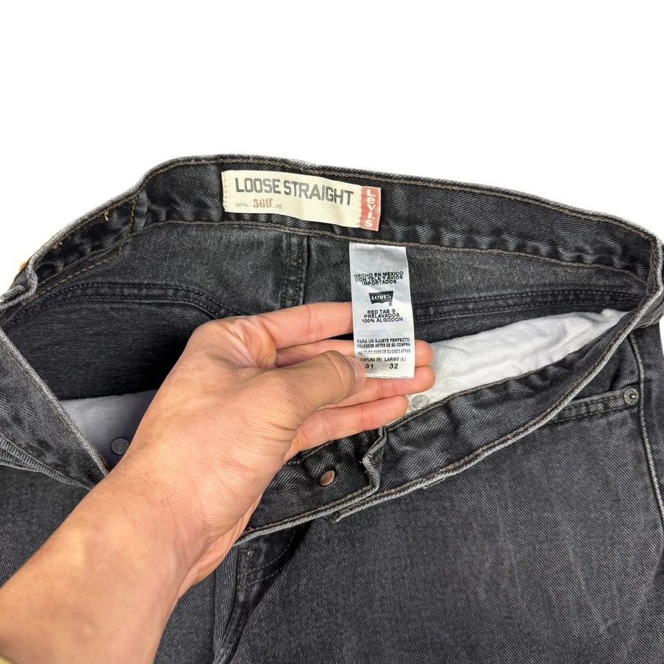 Jeans rectos sueltos vintage Levi’s 569 para hombre 31 negro gris calce relajado denim Foto 4 de 4