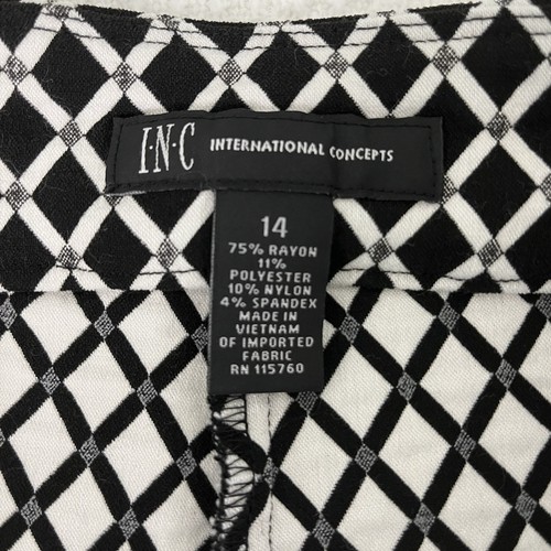 International Concepts Women’s Mid Rise Pull On Shorts Black White Size 14 Nice! - Picture 3 of 8