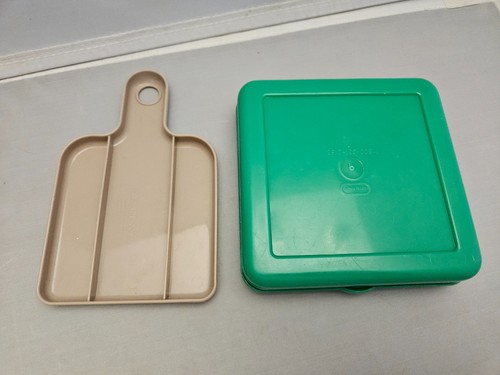 Little Tikes Pizza Box (no pizza) and cutting board for Pretend Play Kitchen - Picture 4 of 4