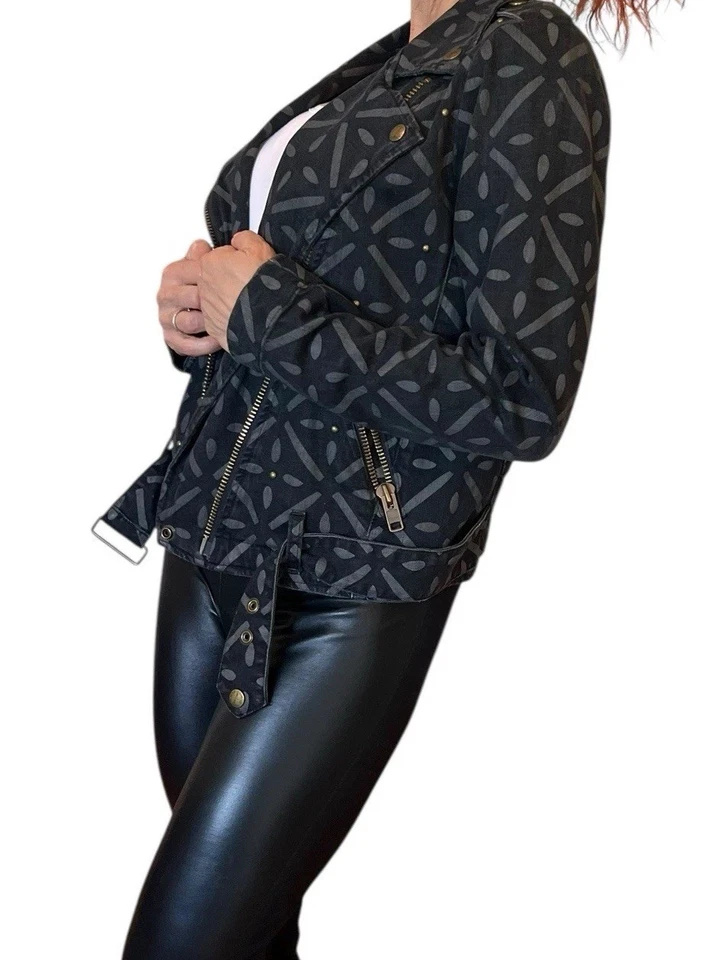 Current Elliott The Zipper Edge Moto Jacket Black Denim Studded Printed M - Image 4 of 4