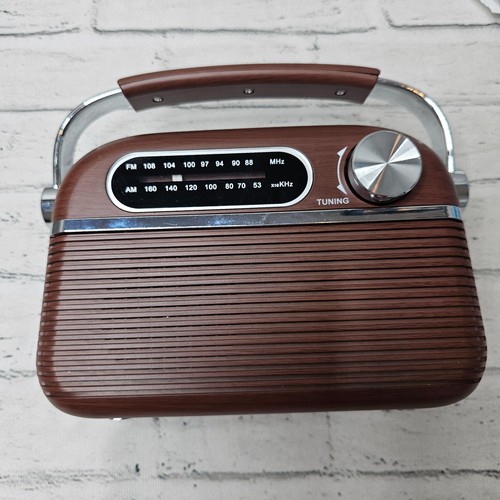 LLOYTRON Vintage Style Bluetooth AM/FM Radio-Portable MP3 Playback | Wood Effect - Picture 4 of 10