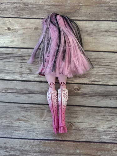 Monster High Skulltimate Secrets Draculaura Fearidescent Doll Clothes - Picture 5 of 5