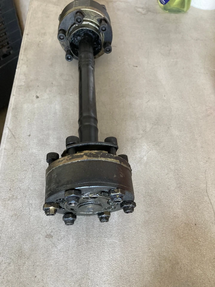 Ferrari 308-Gts - Eje eje # 103885 con kit de maletero es pieza OEM. Foto 3 de 4