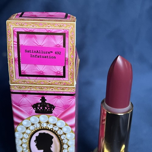#492 Verliebtheit ~ Pat McGrath Labs X Bridgerton Satin Allure Lippenstift Neu im Karton - Bild 2 von 13