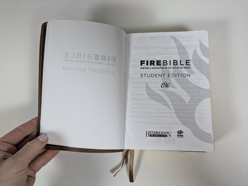 ESV Fire Bible Student Edition Hendrickson Bibles Brass Brown/Chestnut VG - Imagen 10 de 20
