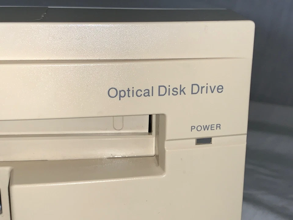 Vintage Panasonic LF-7010 1GB R/W 5.25" F/H External LF-7010 Optical Disk Drive - Image 4 of 4