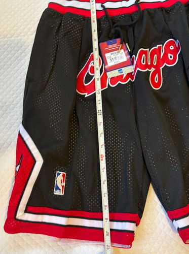 Just Don Hardwood Classics Chicago Bulls 1997-98 Black Shorts Men Size 2XL New - Picture 10 of 10