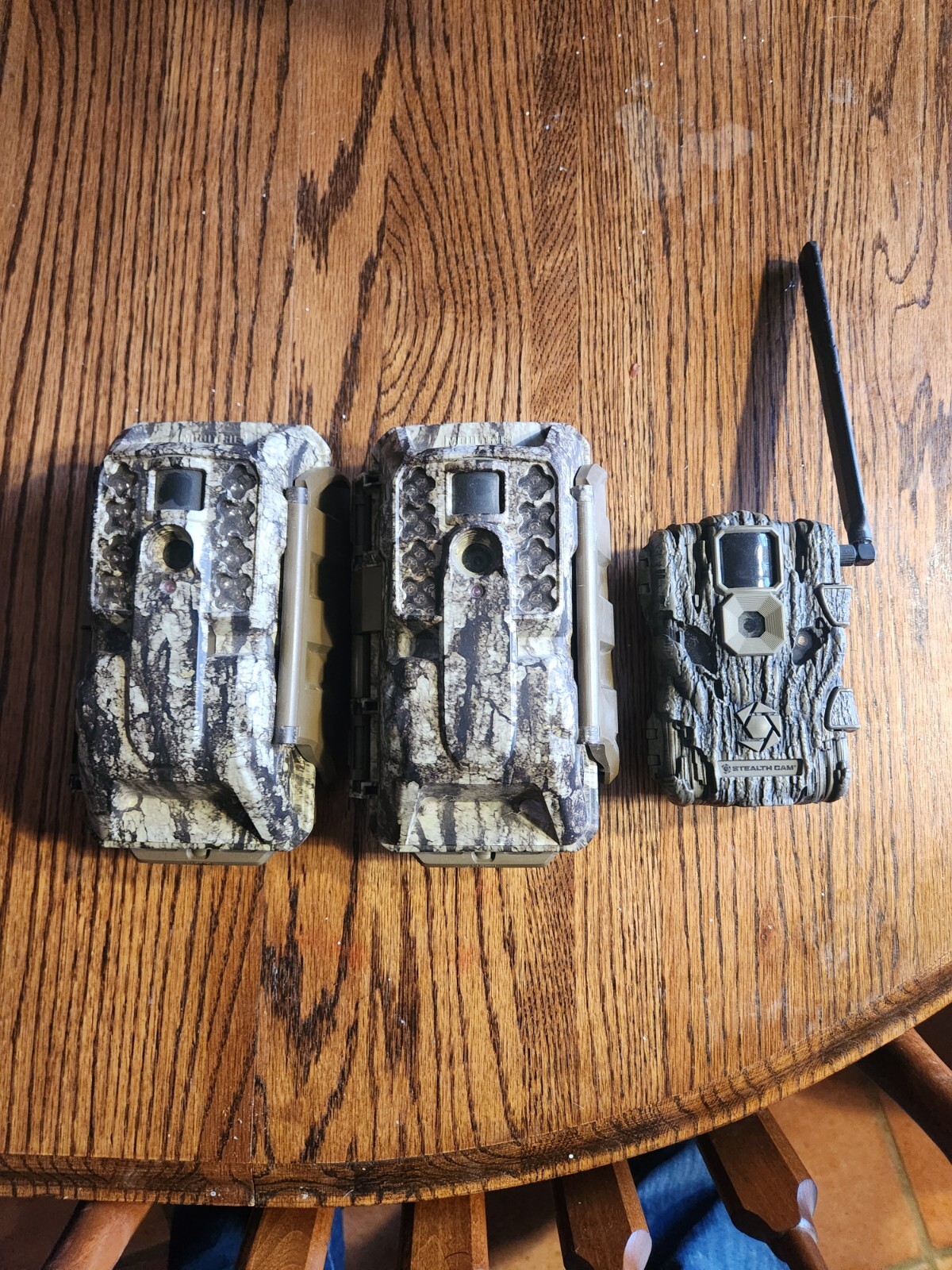 2Moultrie Mobile XV7000i 20 MP Cell Cameras And Stealth Cam Cell Cam