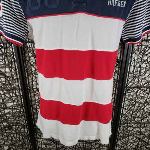 TOMMY HILFIGER CUSTOM FIT MENS 2 BUTTON SPELLOUT POLO SZ. L U.S.A. FLAG THEMED - Picture 5 of 9