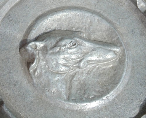 (#1535) metal greyhound dog tray (Pick up / post worldwide) - Picture 2 of 5