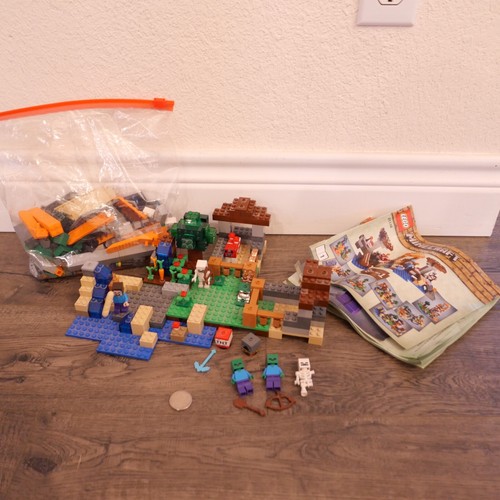 LEGO Minecraft: Crafting Box (21116) w/ extra Minifigures & Parts Lot !!! - Picture 1 of 8