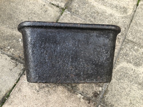 Antique victorian cast iron planter - Picture 8 of 9