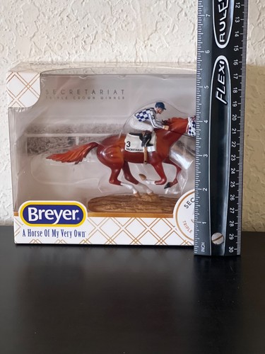 Breyer Horse SECRETARIAT 50th Triple Crown Winner Kentucky Derby FIGURINE+JOCKEY - Picture 8 of 9