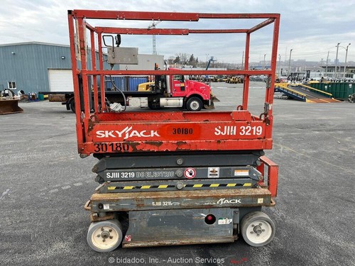 2012 Skyjack SJIII-3219 19' Electric Scissor Lift Man Aerial Platform bidadoo - Picture 5 of 12