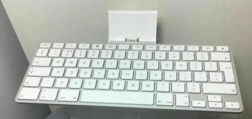 Apple iPad Keyboard Dock - MC533Y/A - Picture 3 of 3