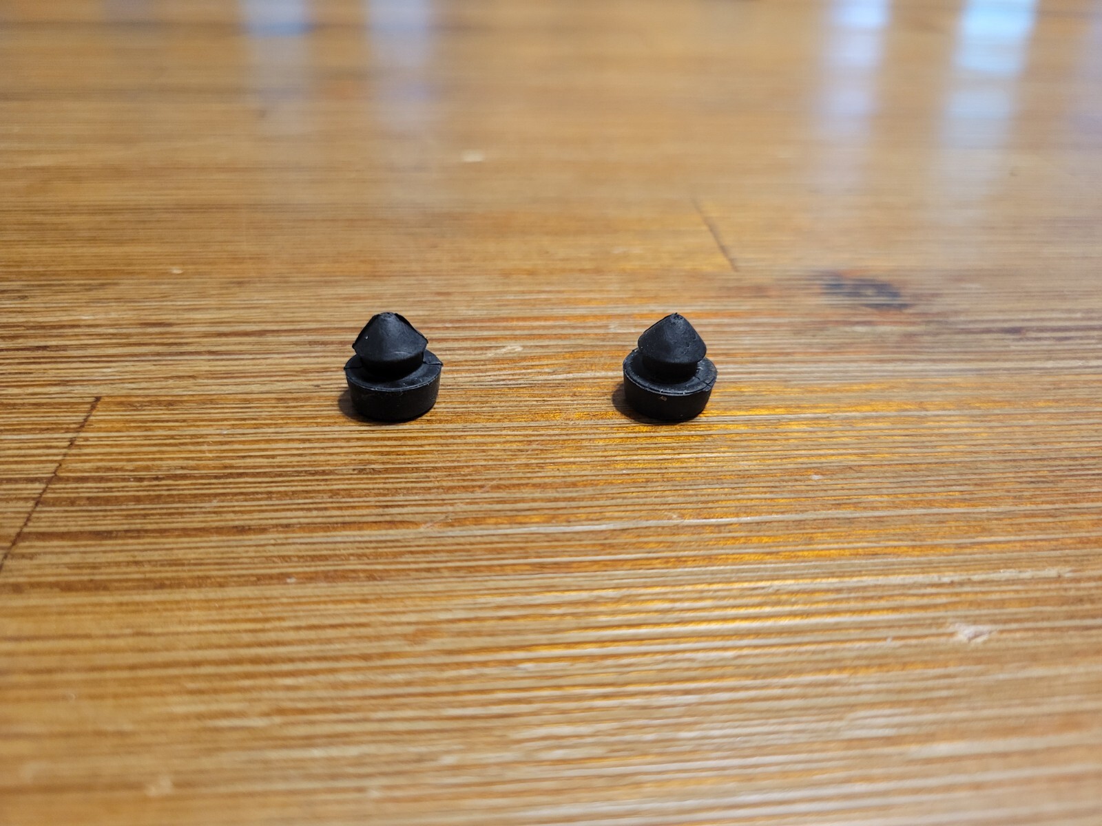 Replacement Parts: 2 Black Feet Pads Base Mounts
