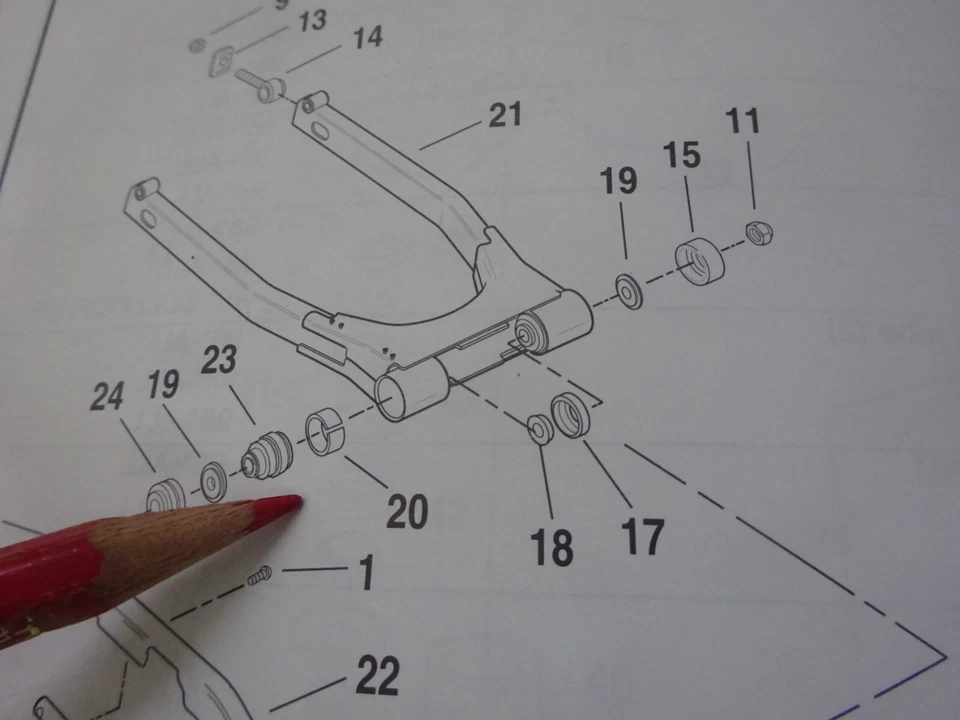 ANILLO DE TOLERANCIA HORQUILLA/BRAZO OSCILANTE TRASERO VINTAGE Harley Davidson FLT FXR OEM 47538-79 Foto 2 de 4