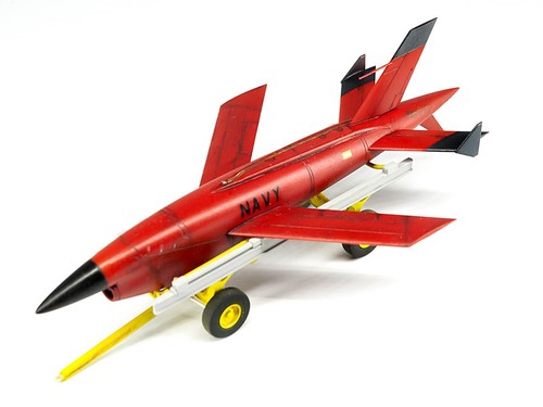 ICM 48401 Plastic model kit Scale 1:48 BQM-34A (Q-2C) Firebee with trailer - Picture 10 of 24