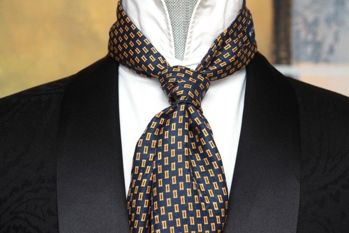 Men's Cravat Ascot 100%silk Gift Box Black Navy Gold Ornament A208 - Picture 15 of 21