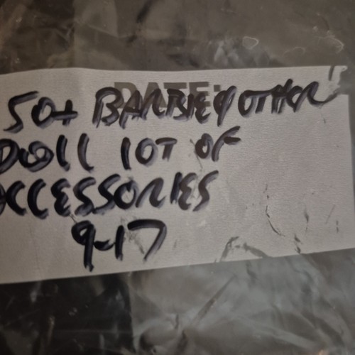 Puppe Spielset Zubehör Bulk Lot Barbie und andere 50+ Glasess Kleiderbügel Kämme - Bild 22 von 23