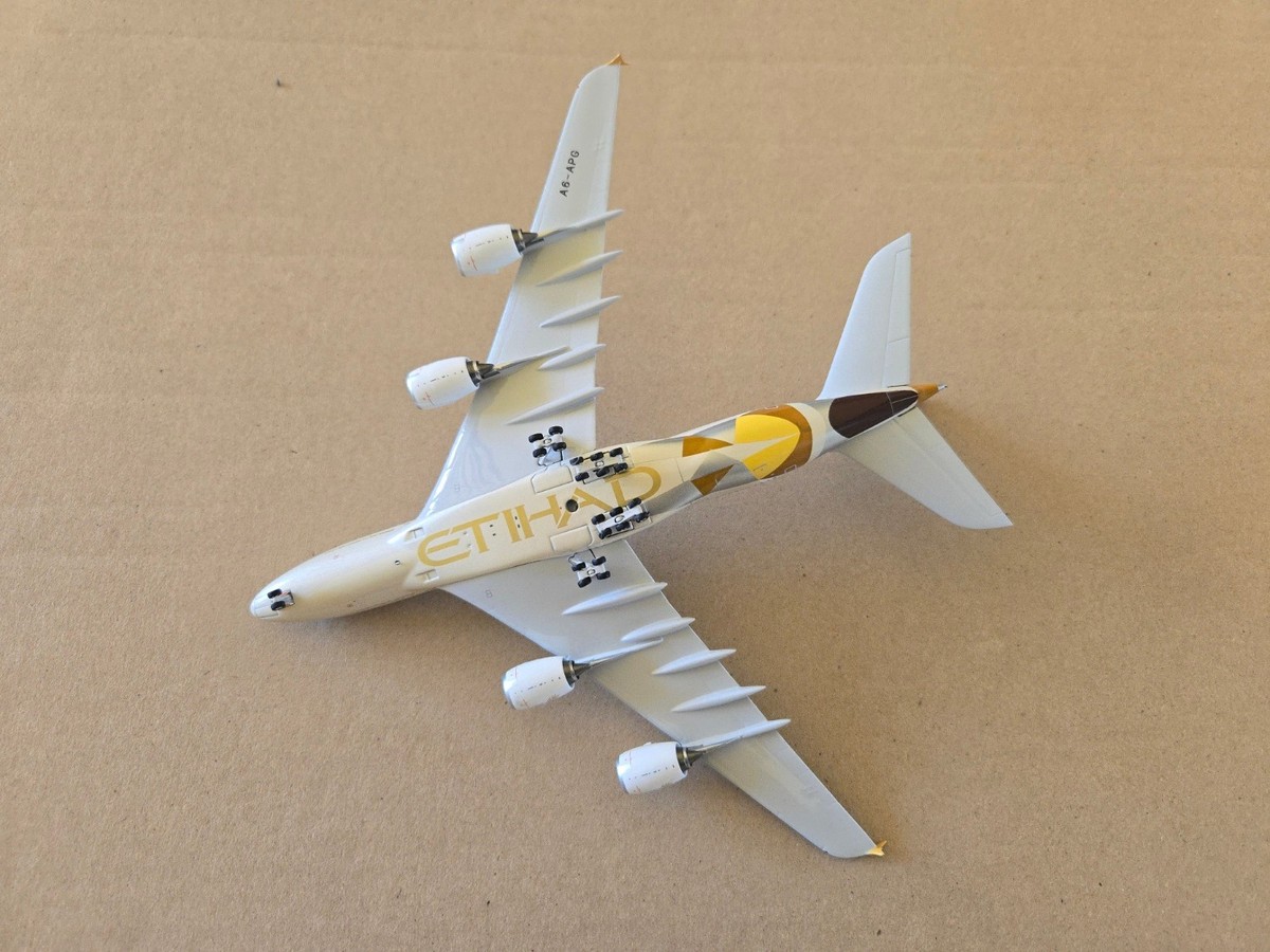 1:400 Phoenix Airbus A380-800 Etihad Airways A6-APG Year of