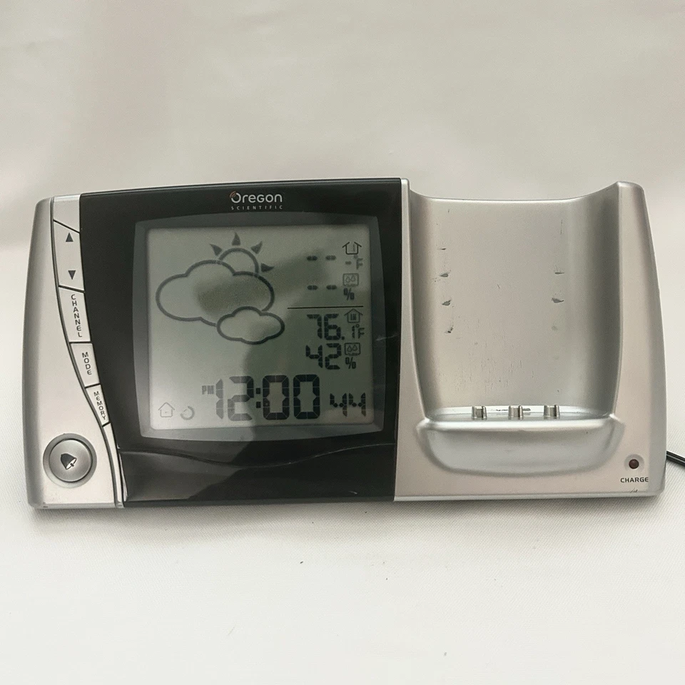 Oregon Scientific WRB308 NOAA Portable Weather Radio W/ Cradle & AC Power Supply - Image 2 of 4