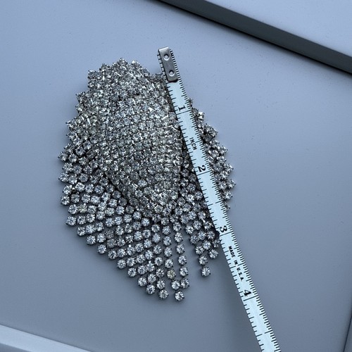 Vintage Silvertone Huge rhinestone brooch 80's era, fringed, Marquise shaped - Picture 6 of 6