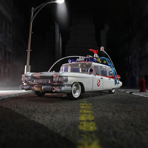 Ghostbusters Plasma Series Ecto-1 (1984) Toy Vehicle (US IMPORT) - Picture 4 of 10