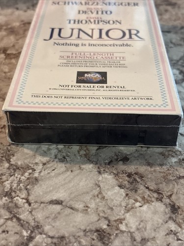 Junior (VHS,1995) Rare Screening Tape MCA UNIVERSAL Arnold Schwarzenegger SEALED - Picture 6 of 12