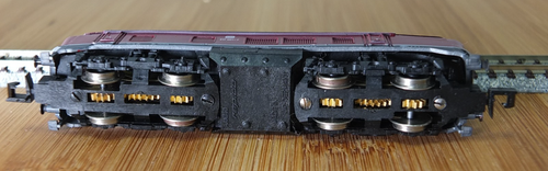 Arnold 0205 N gauge DB BR 217 diesel locomotive in red livery - Picture 11 of 15