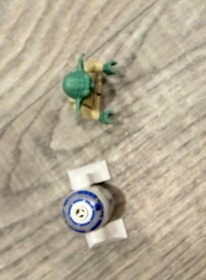 LEGO&reg; STAR WARS&trade; Clone Wars 7680 R2 D2&trade; Minifigure & Yoda 100% LEGO