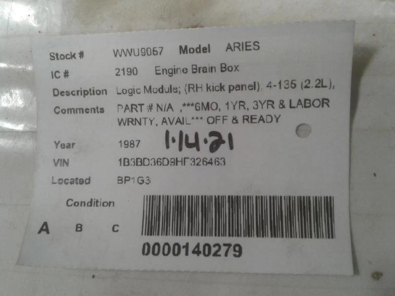 Módulo lógico ECM motor panel de patada derecha 4-135 2,2 L compatible con 87 ARIES 586582 Foto 3 de 3